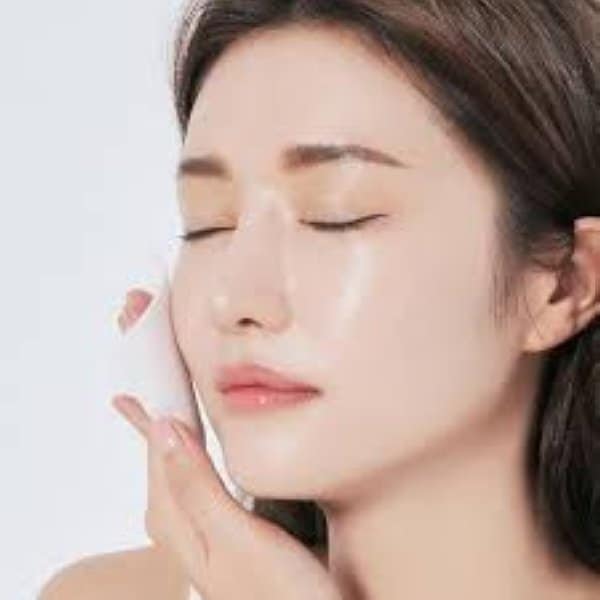 Các bước skincare cơ bản dành cho da mụn