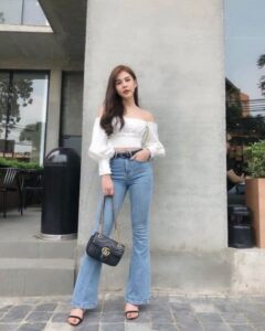 Cách phối đồ với áo croptop cực xinh cho mọi cô gái